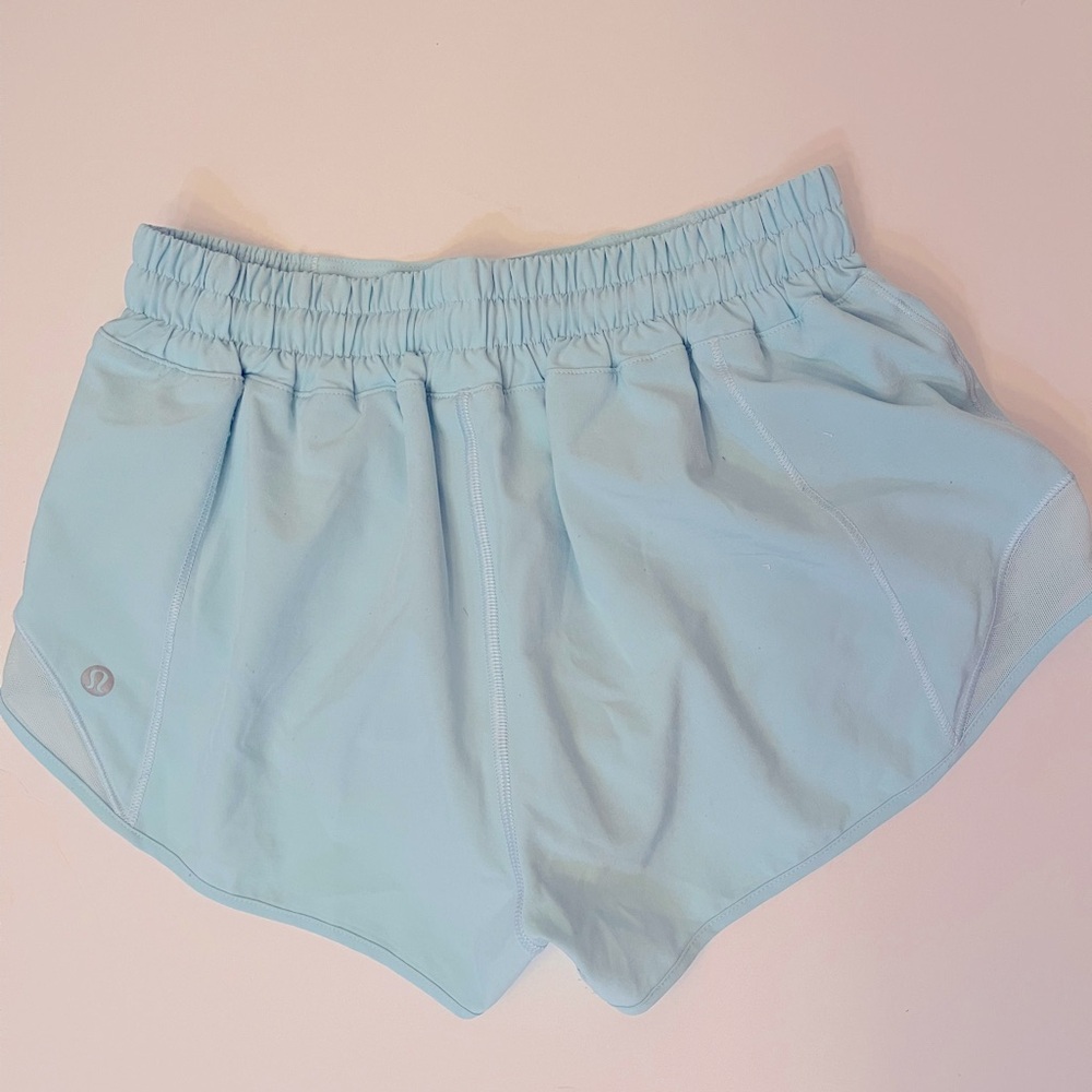 Lululemon Ice Blue Hotty Hot Regular Rise lined 2.5” Shorts - Picture 3 of 3